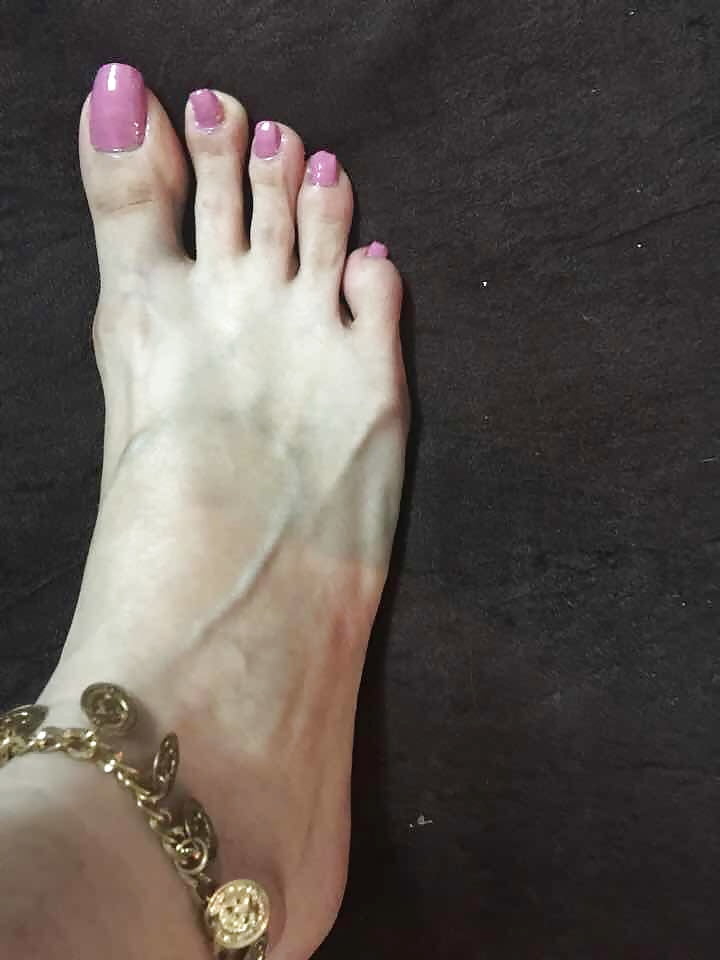 my wife feet and toes porn pictures