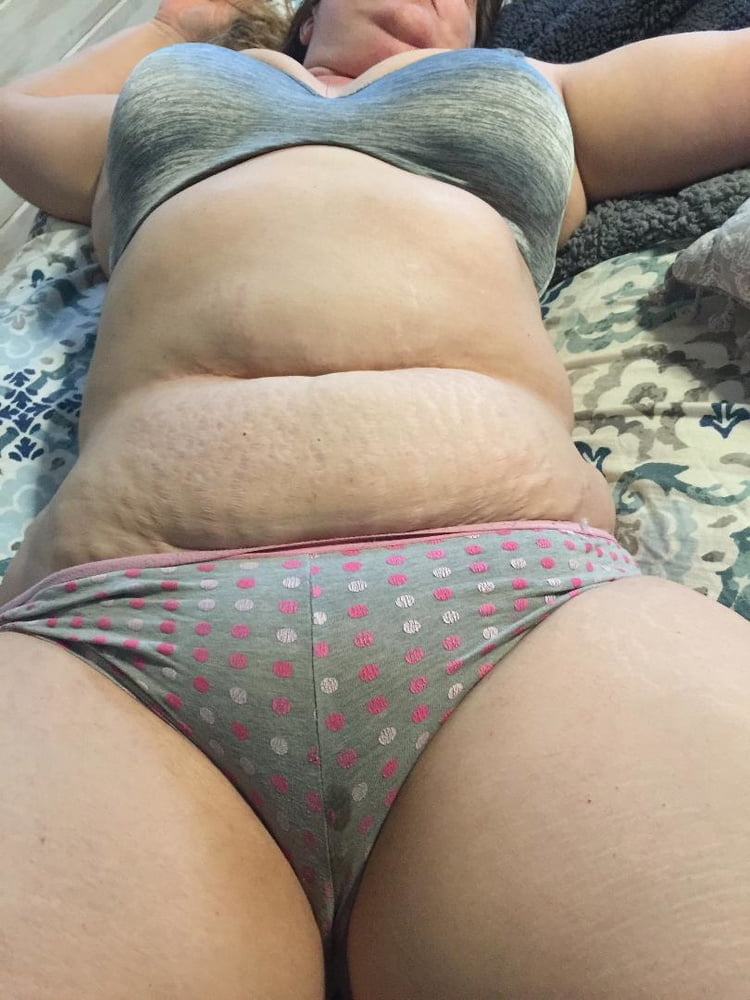 BBW Sexy fat girls showing off their flab porn pictures