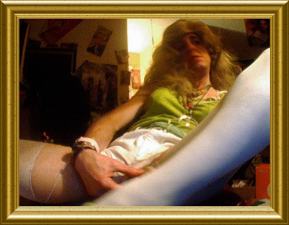 Sneakers & Heels porn pictures