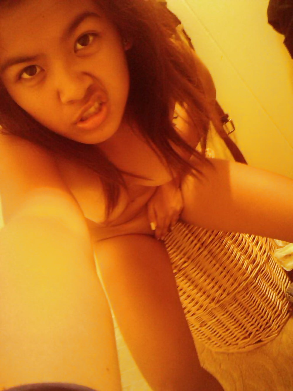Silly Selfie Teen 20 porn pictures