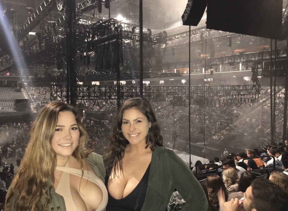 Hottie from Twitter 2 porn pictures