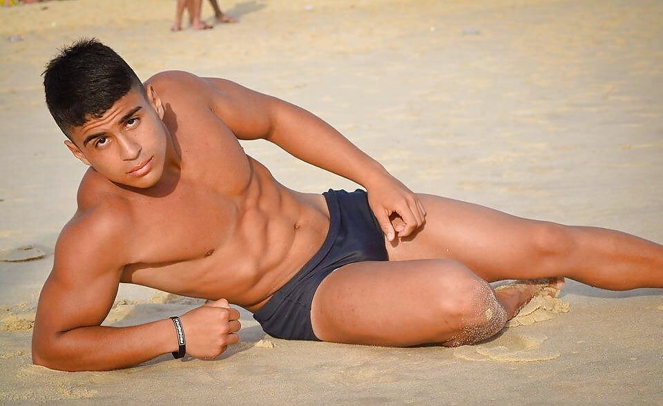 Dick, Asses & Faces 25-01 porn pictures