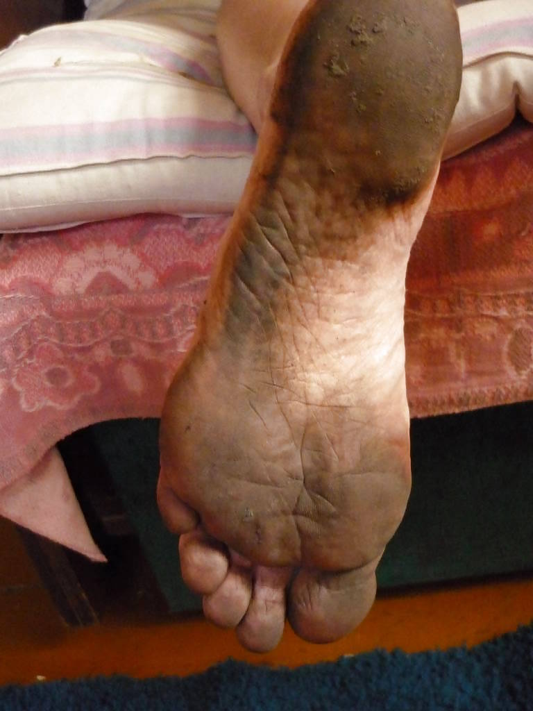 Dirty feet porn pictures