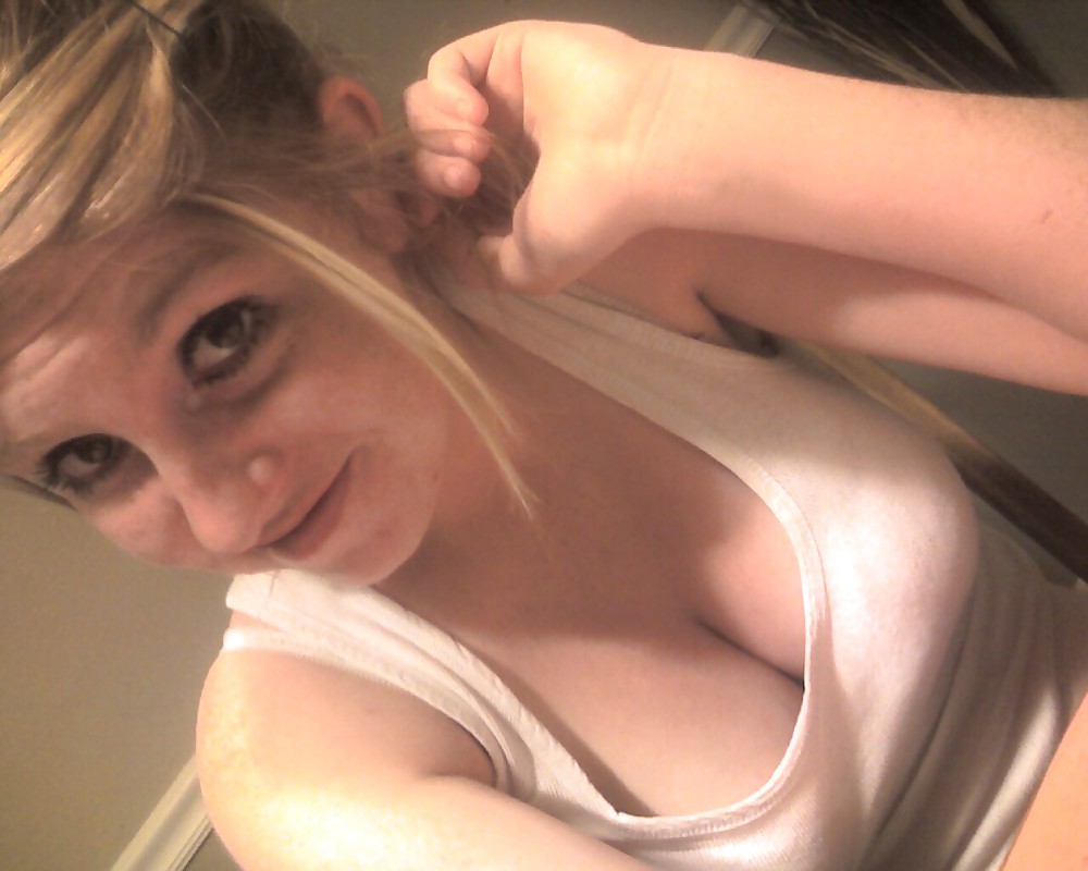 Chubby ShowOff porn pictures