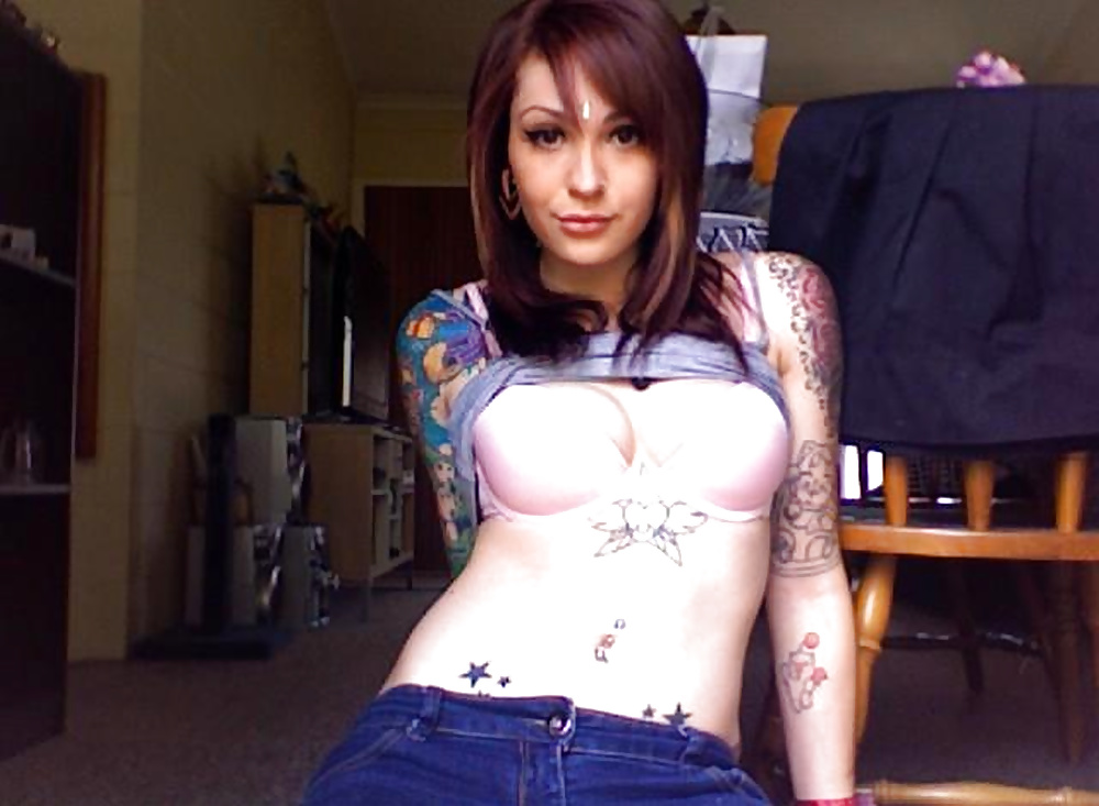 sexy teen with tattoos porn pictures