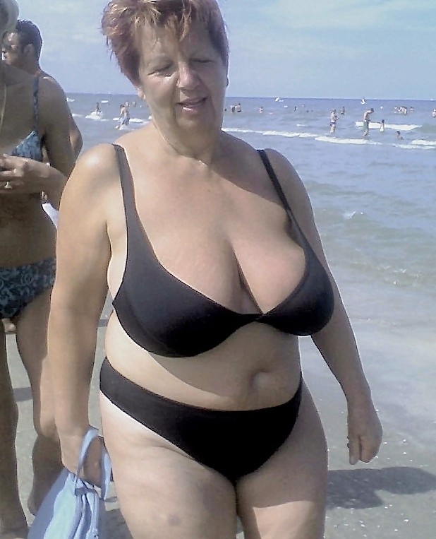 granny bbw beach 3 porn pictures