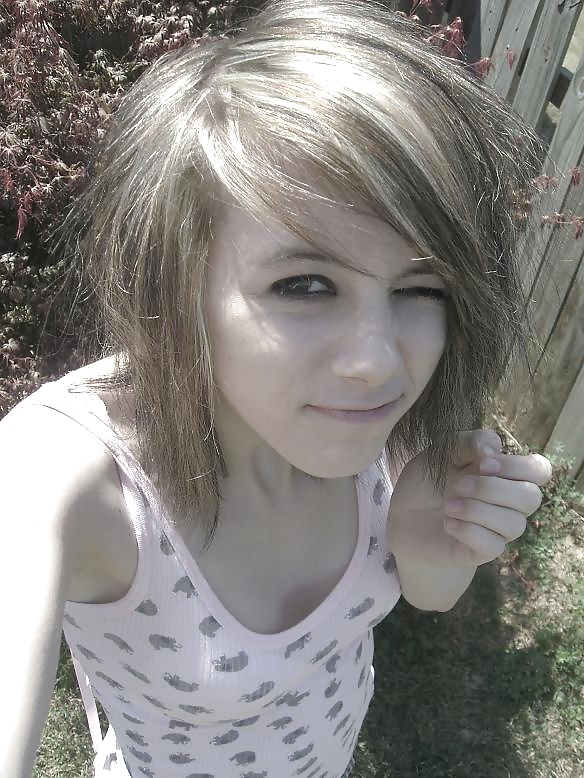 Carly 19 Years porn pictures