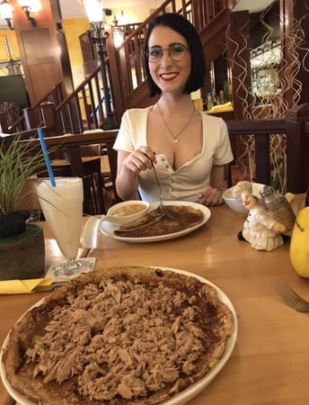 different sexy pics lou nesbit lia louise         