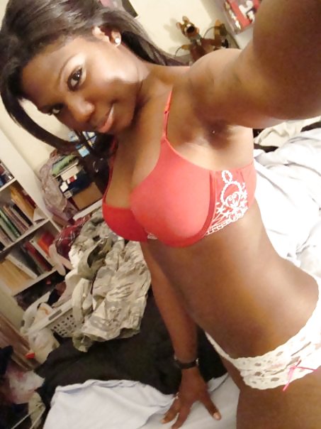 Amateur Black Girls 10 porn pictures