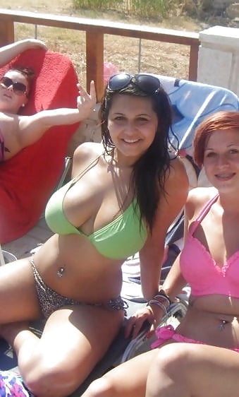 Curvy, Thick and Big Girls in Bikinis - Set 21 porn pictures
