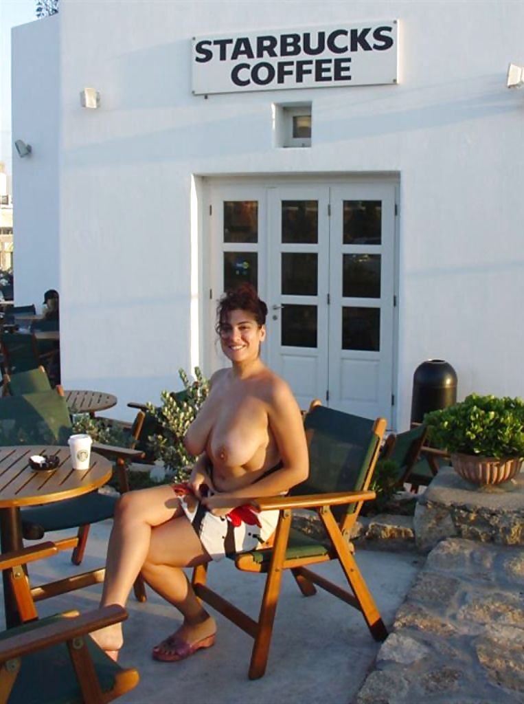 Daniela in Greece porn pictures