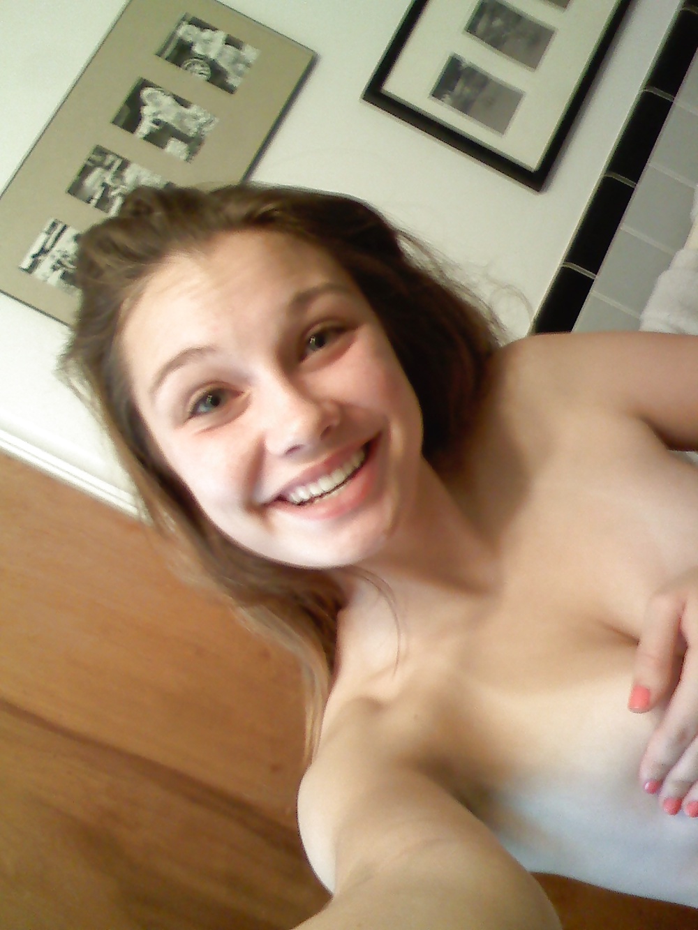 Silly Gorgeous Selfshot Teen porn pictures