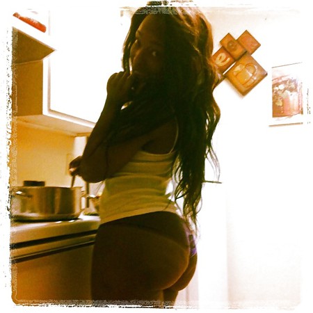 ITS JUST SUMTHIN ABOUT ASS IN THE KITCHEN VOL.14