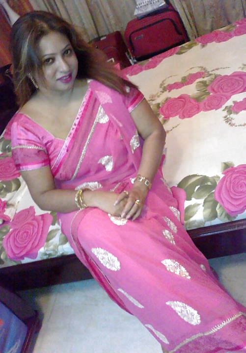 Bangladeshi Aunty porn pictures