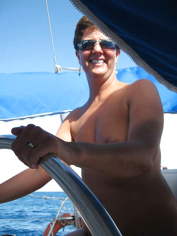 Pam, Hot MILF from northeast USA porn pictures
