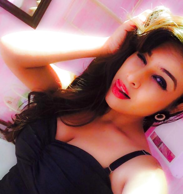 INDIAN BABEs porn pictures