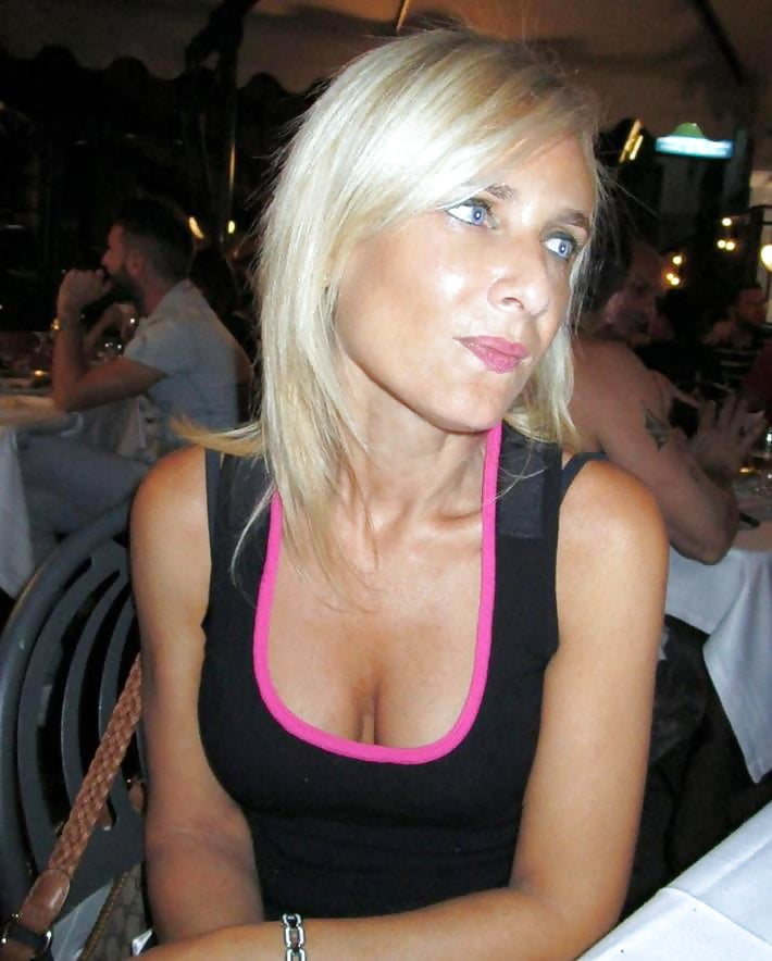 Hot italian milf porn pictures