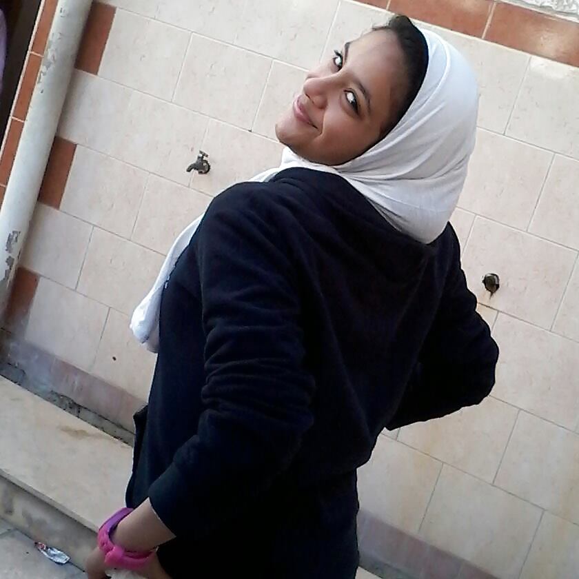 Arab Egyptian Girls porn pictures