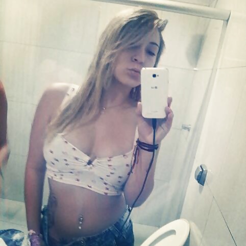 LUANA RAMALHO CAIU NA NET porn pictures