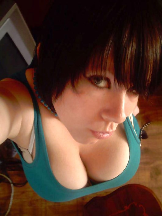 Gros Seins 11 ( Big Tits) porn pictures