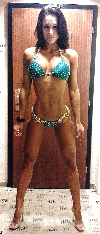 Mixed girls 16 porn pictures