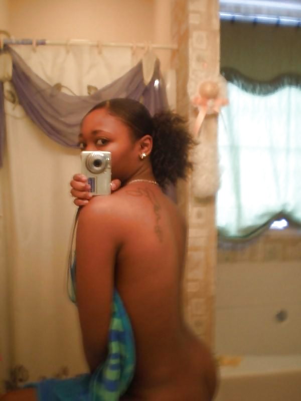 BLACK AMATEUR GIRLS - SELF PICS XVI porn pictures