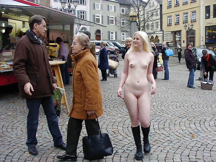 Beautiful Public Flashing Girls by TROC porn pictures