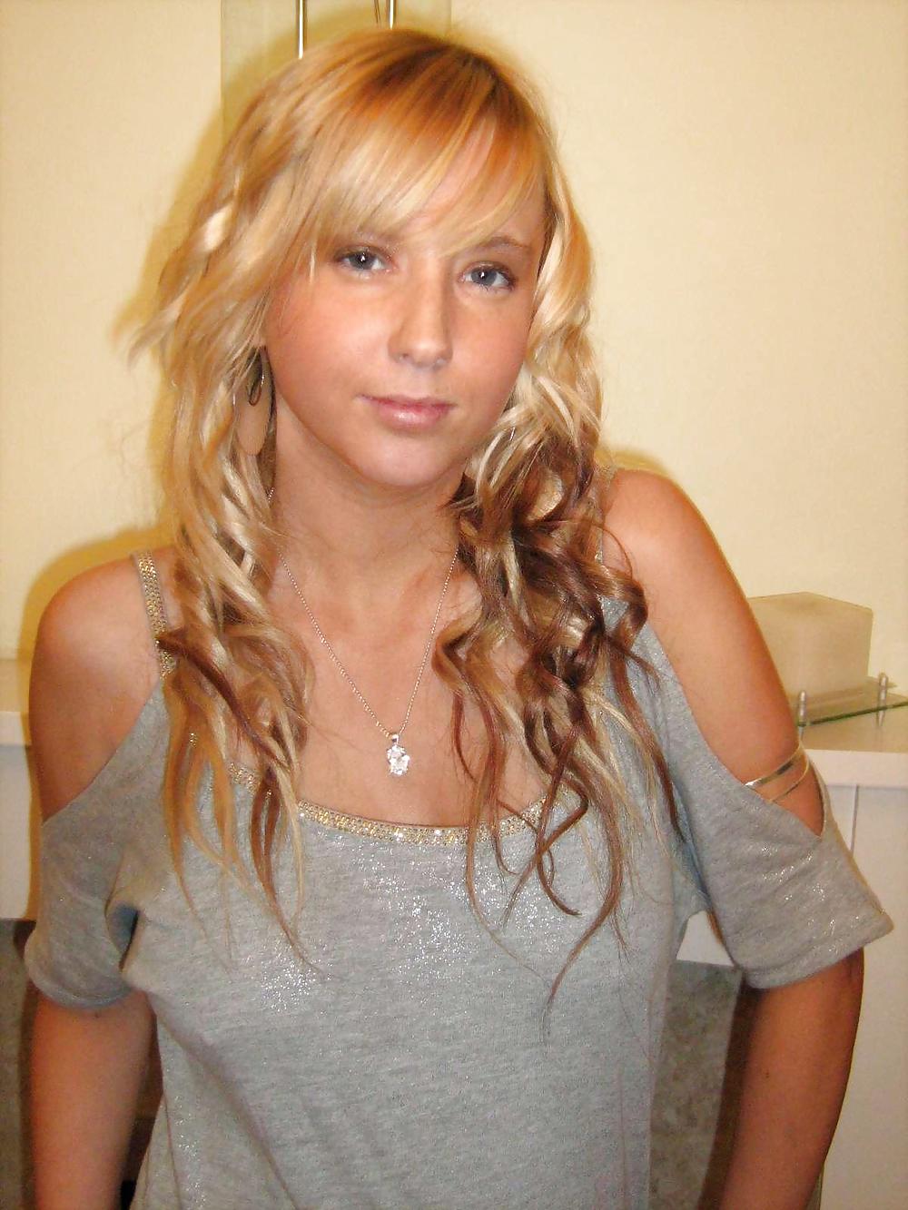 DREAM GIRL porn pictures