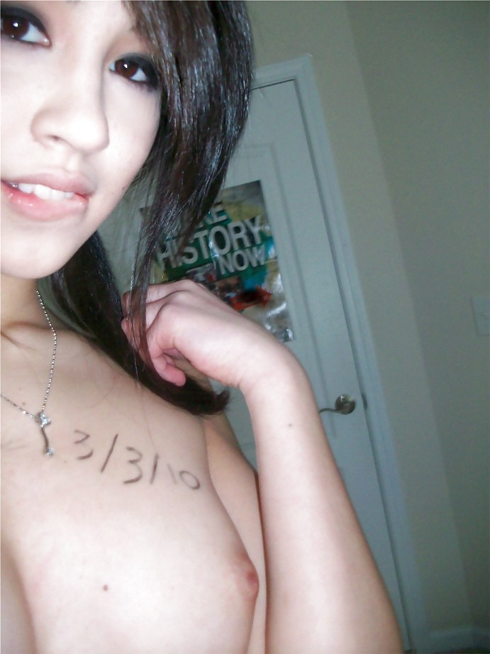 Cute Asian Teen SelfShot porn pictures