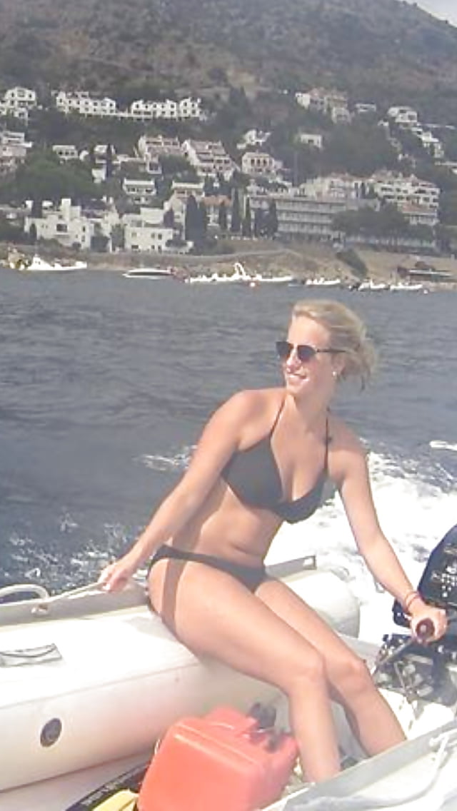 Famous Dutch Dee (from youtube) porn pictures