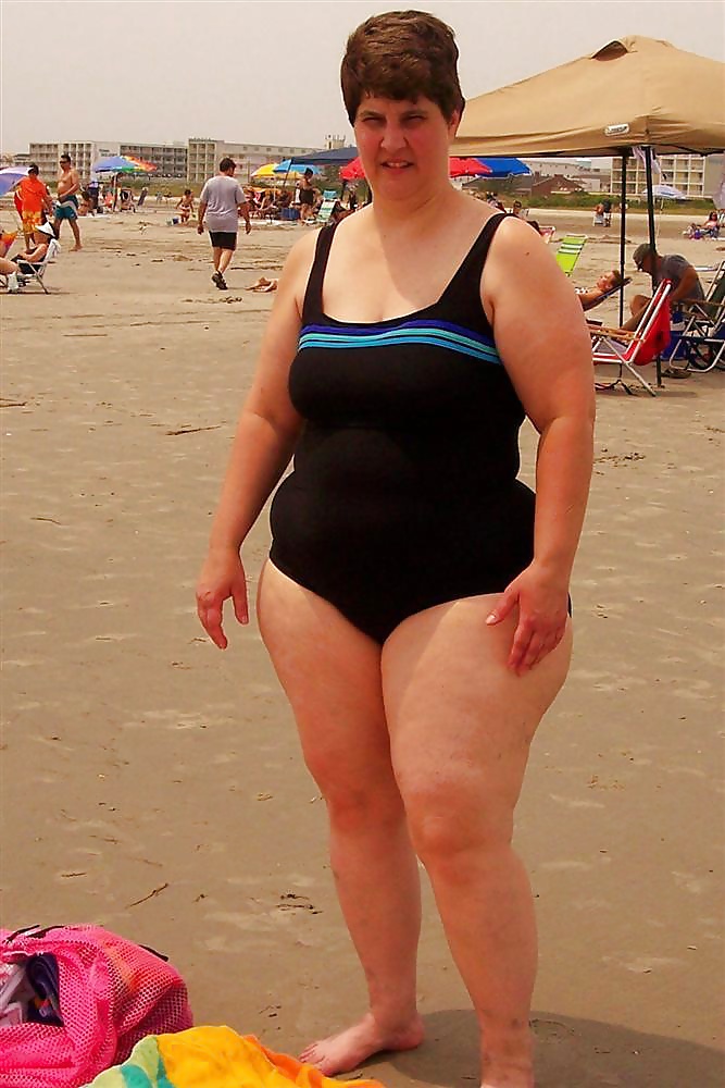 Swimsuit Grannies 2 porn pictures