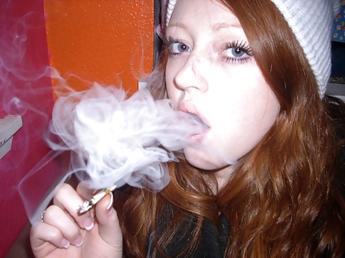 Smoker Girls porn pictures