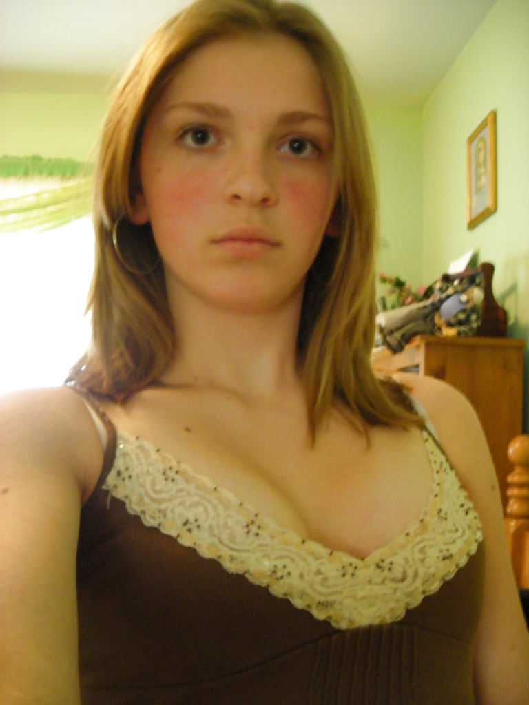 Teenage girl selfshot (Photo set) porn pictures