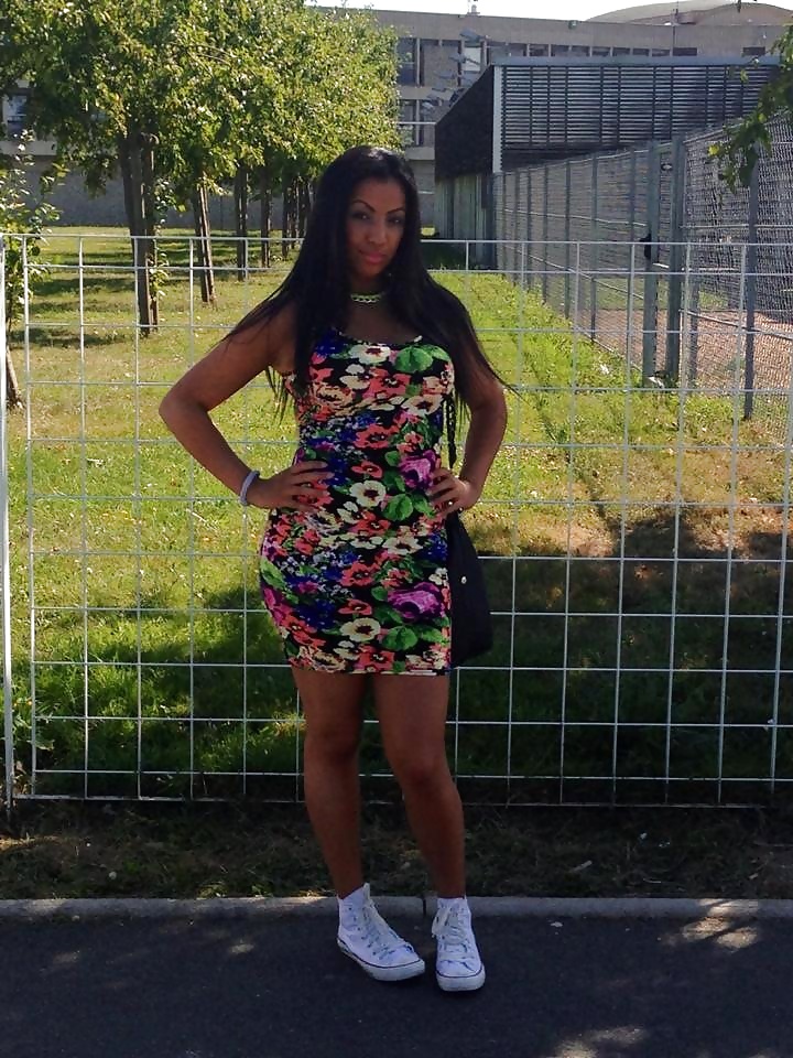 Beurette Facebook 3 porn pictures