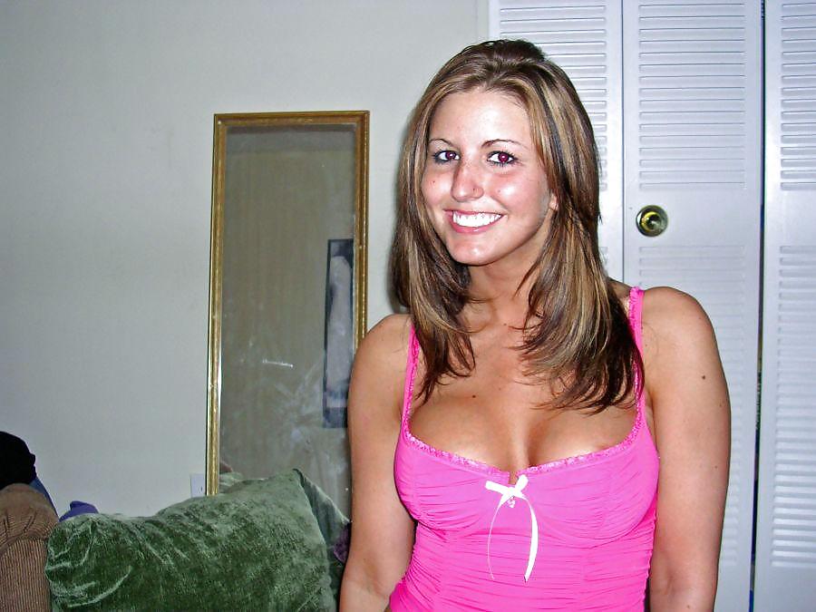 Nice girl sucks and invites friend porn pictures