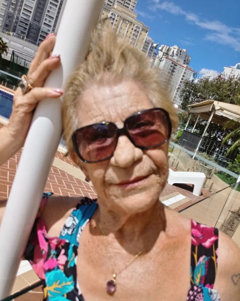 Sexy grandma needs cumshot - 19 Photos 