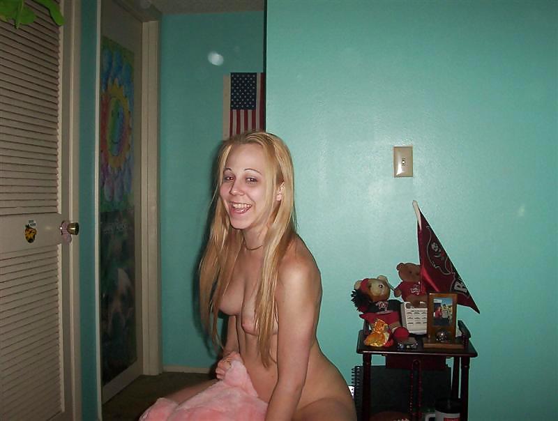 Amateur College Girls porn pictures