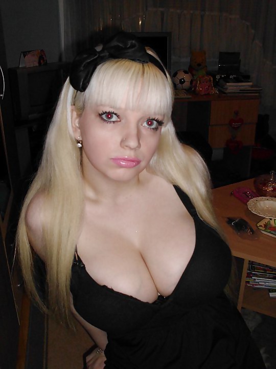Big tits blonde Polish slag whore porn pictures