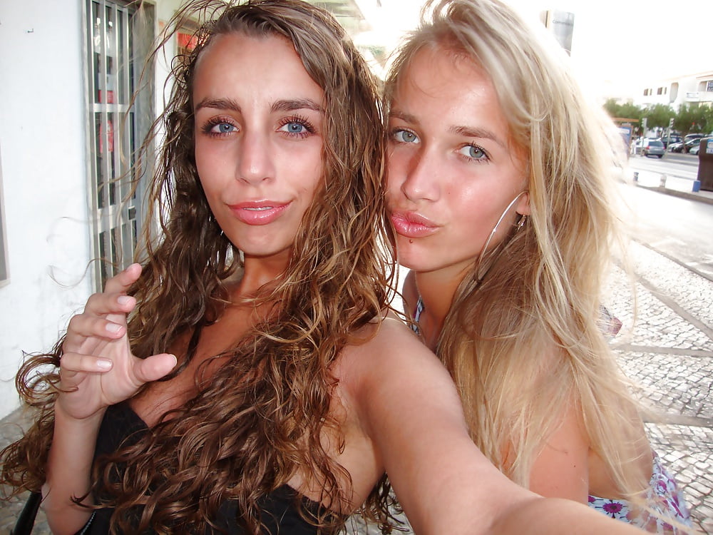 Dutch girls  on vacation porn pictures