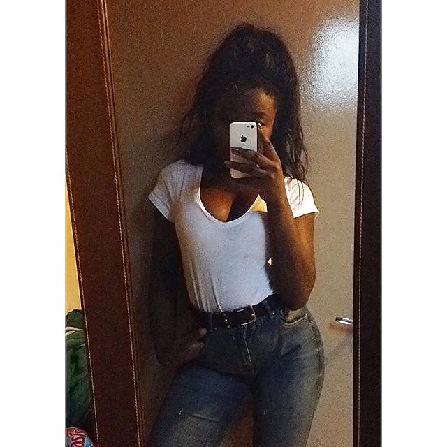 Blackette salope porn pictures