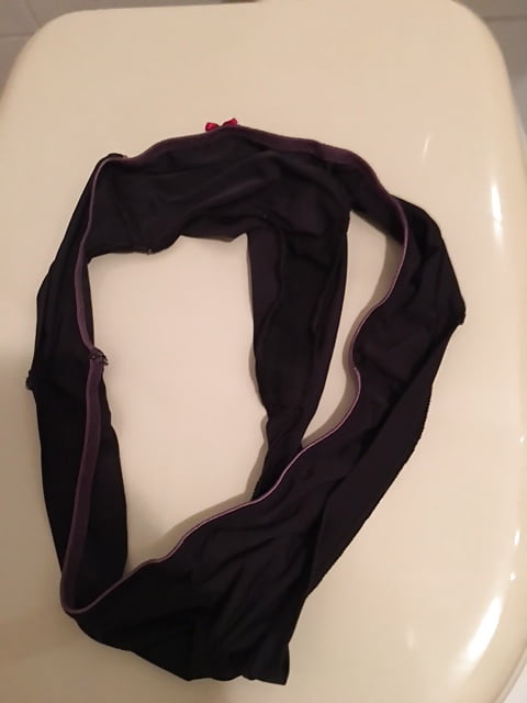 Girlfriend thong panties porn pictures