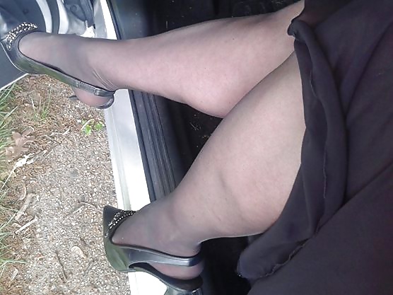 Michelle 52 Years old Lady Nylons and Heels porn pictures
