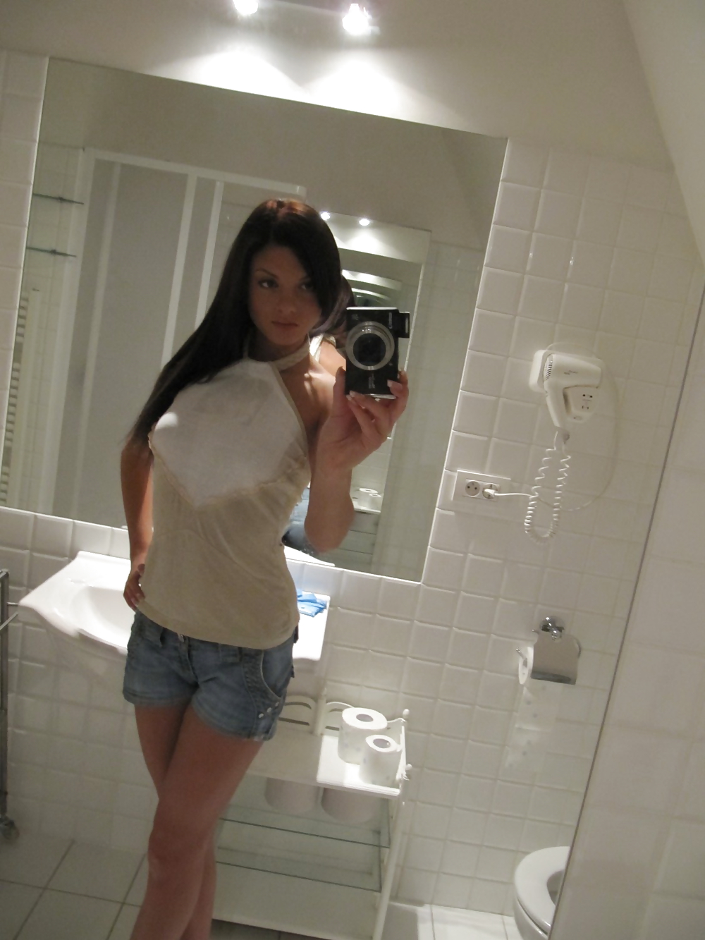 Geiles Teeny macht Selfpics porn pictures