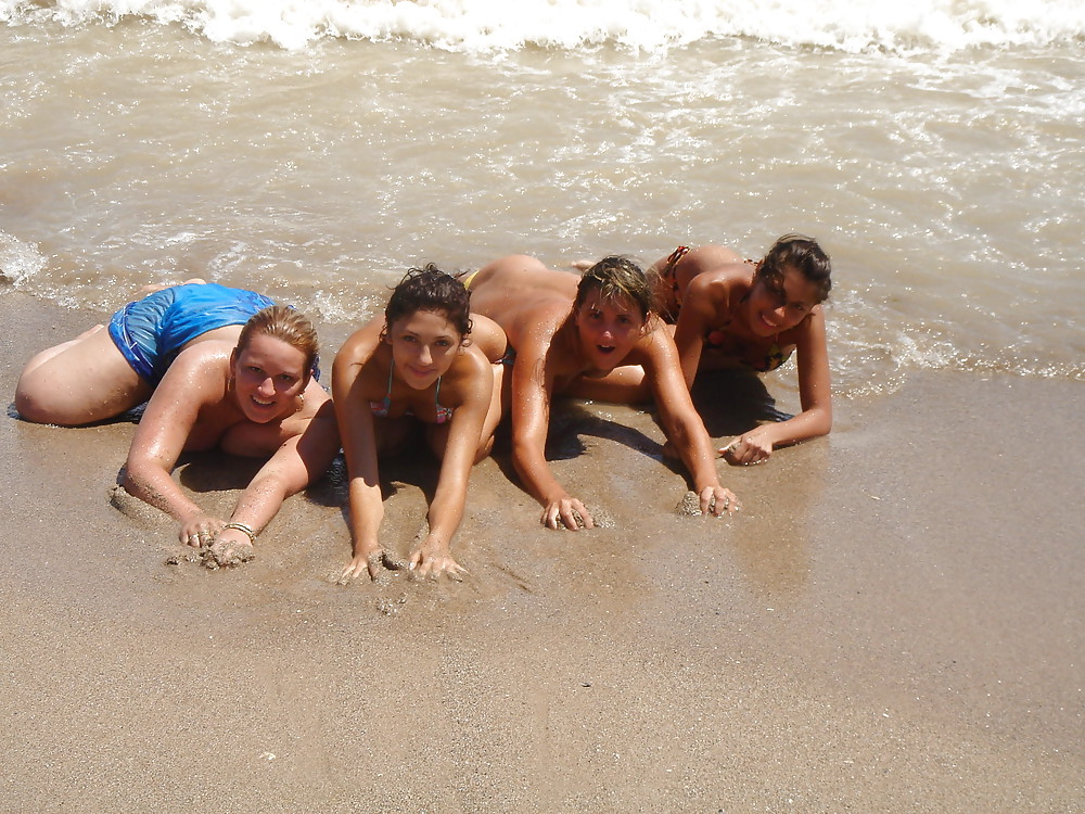 4 Teen Amateur At Beach porn pictures