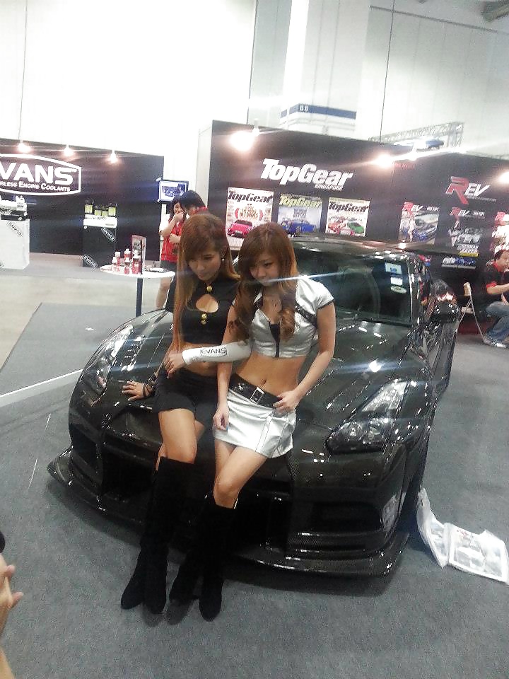 Singaporean Models & Escorts porn pictures