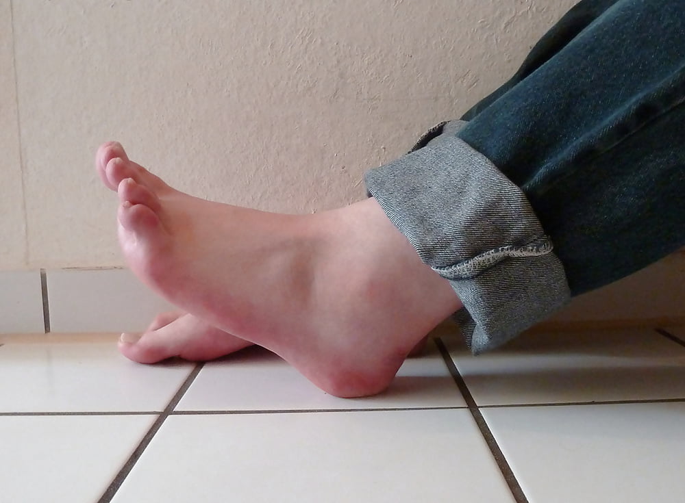 GF Cute Swollen Work Feet porn pictures