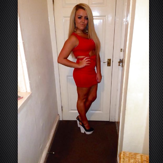 UK Facebook Teens - Bethany & Demi porn pictures