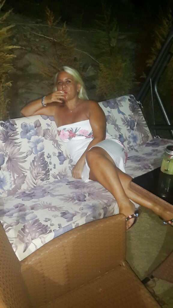 turkish sexy blonde  milf porn pictures