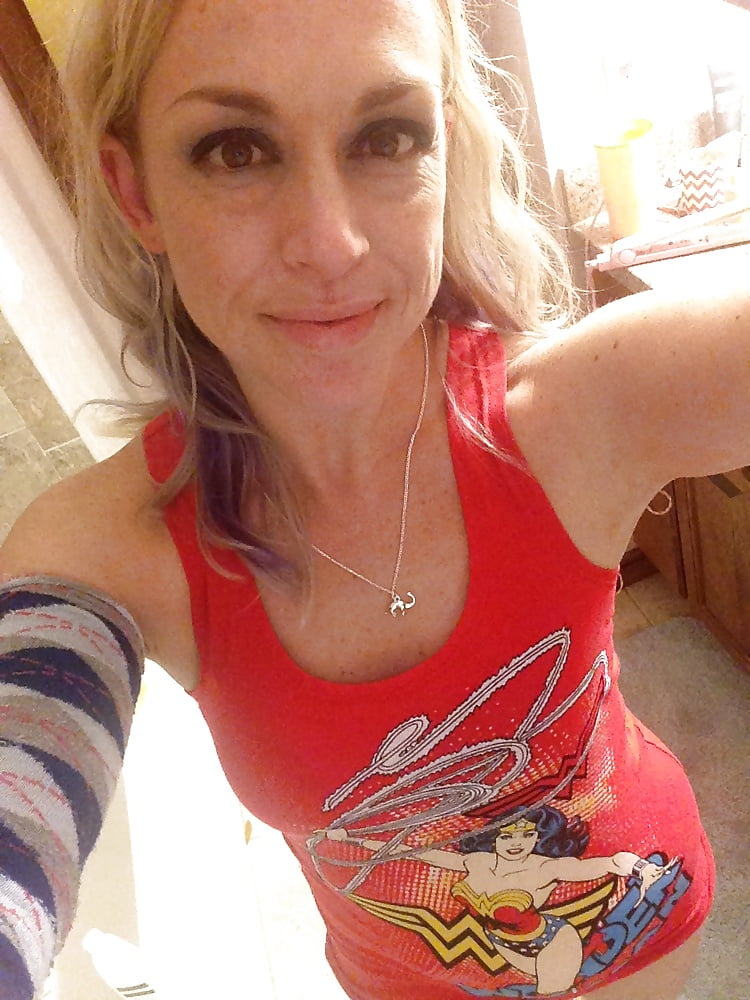 Whore Sarah porn pictures