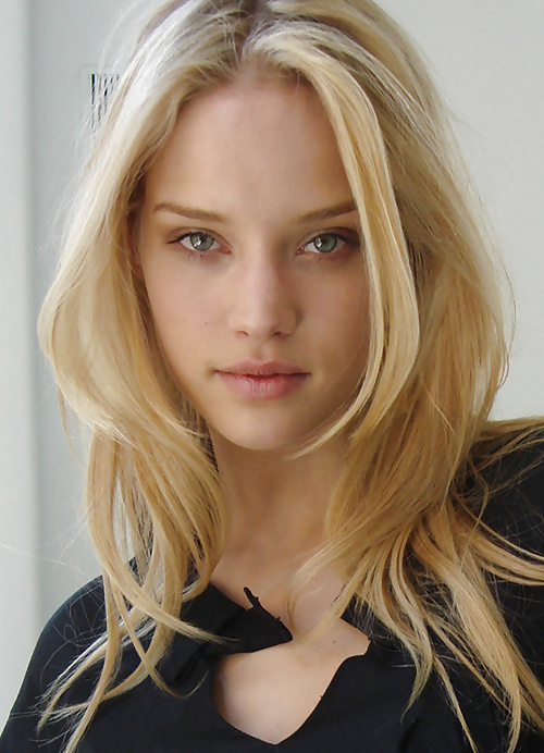 Flash Girls 2 porn pictures